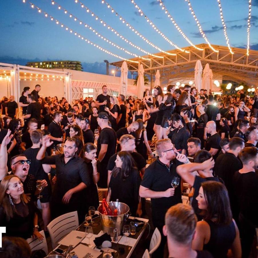 Lakeview Flats Summerland Mamaia Bagian luar foto