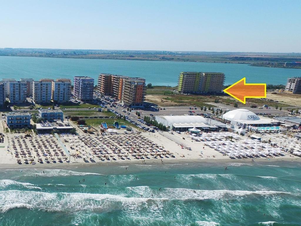 Lakeview Flats Summerland Mamaia Bagian luar foto